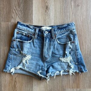 Abercrombie & Fitch The Mom Short Mid Rise ‘Curve Love’ Denim Shorts - Size 24